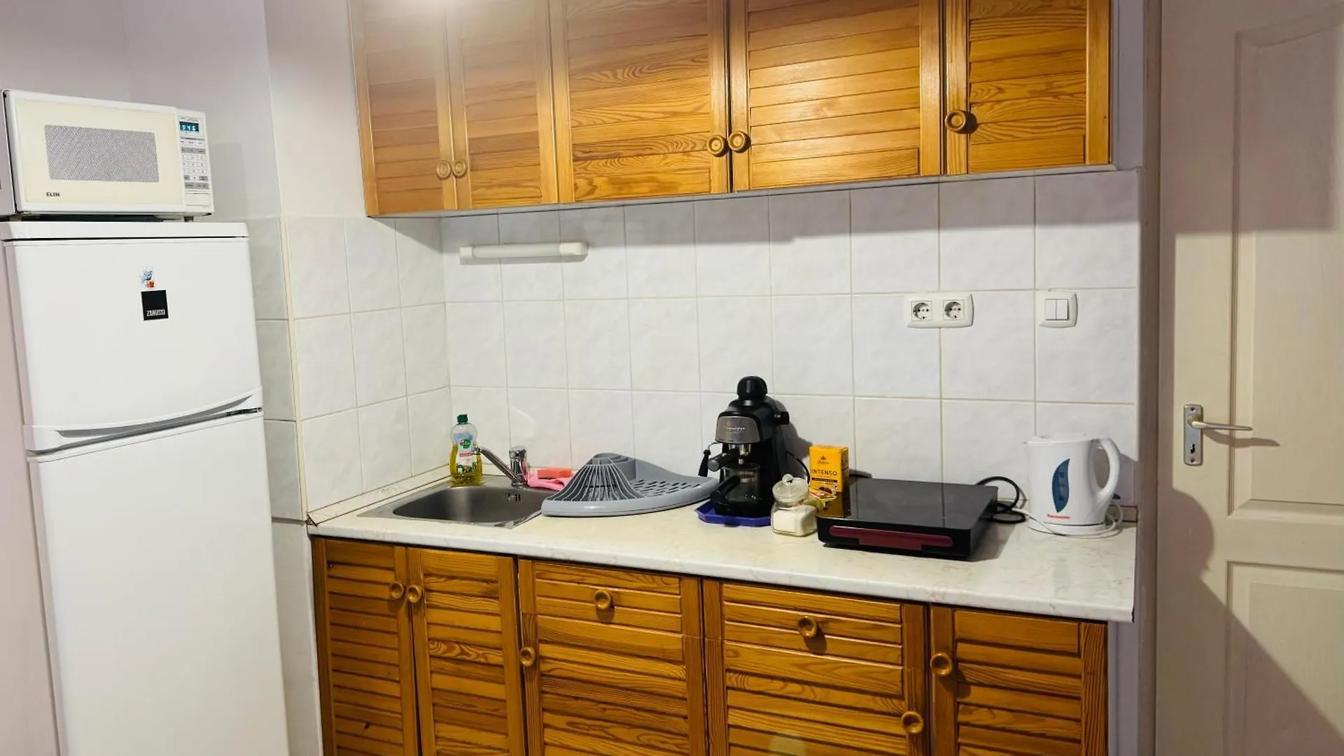 Onyx Apartment With Free Private Garage + Ac Budapest